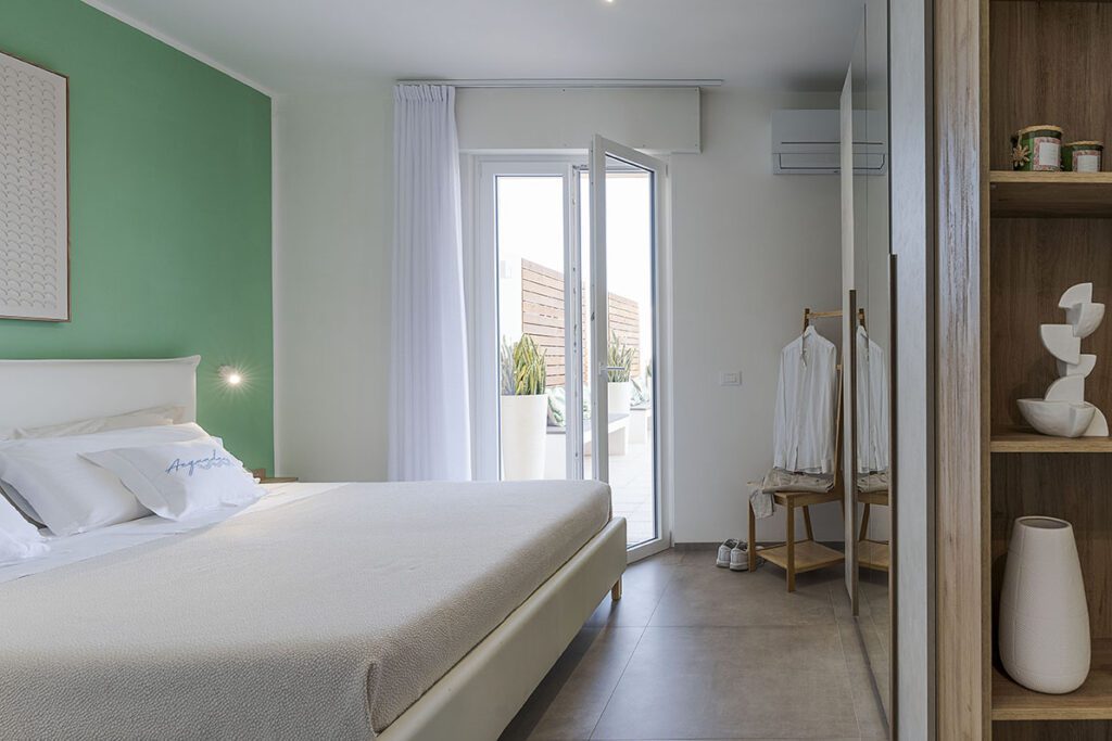 Casa vacanza Pozzallo. Acquaduci casa vacanza fronte mare Pozzallo di lusso elegante con stile Siciliano.